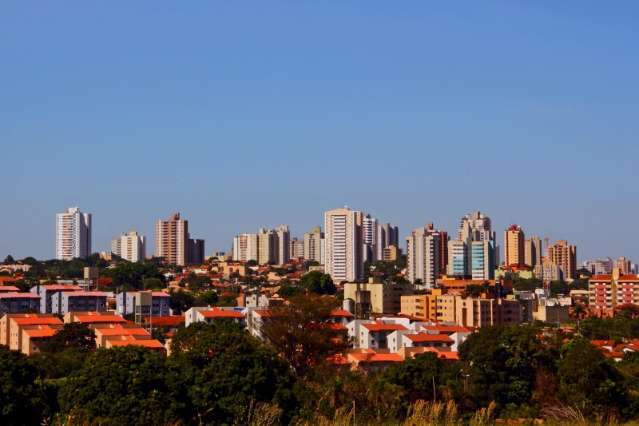 Sexta-feira tem temperatura de 38&ordm;C e umidade relativa do ar abaixo de 20%