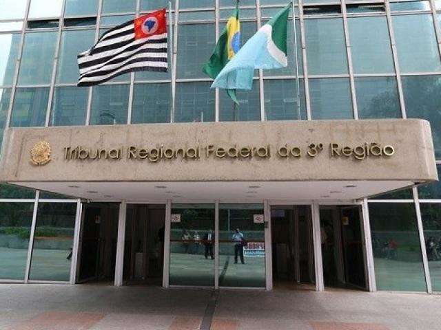 M&eacute;dico &eacute; condenado a pagar R$ 100 mil para garoto que perdeu vis&atilde;o 