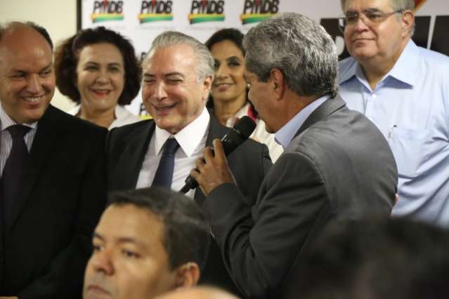 Em reuni&atilde;o com Temer, peemedebistas defendem rompimento do partido com PT