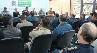 Oficiais se reuniram com representantes do Governo do Estado na tarde de hoje. (Chico Ribeiro/Governo do Estado)
