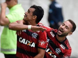 Henrique Dourado deixou sua marca na vitória contra o Cruzeiro no Maracanã (Foto: Divulgação)