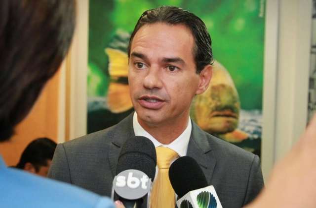 Prefeitura revoga decreto de Bernal e volta a cobrar 2% por consignados