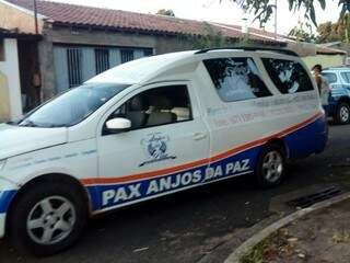 Homem &eacute; morto com cinco facadas e cunhado &eacute; suspeito pelo crime 