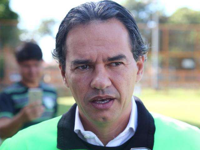 Prefeito pede compreens&atilde;o, mas diz que melhorar&aacute; estrutura em postos