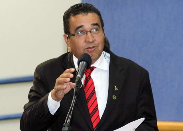 Se PT e PDT aderirem, base de Olarte pode subir para 26 dos 29 vereadores