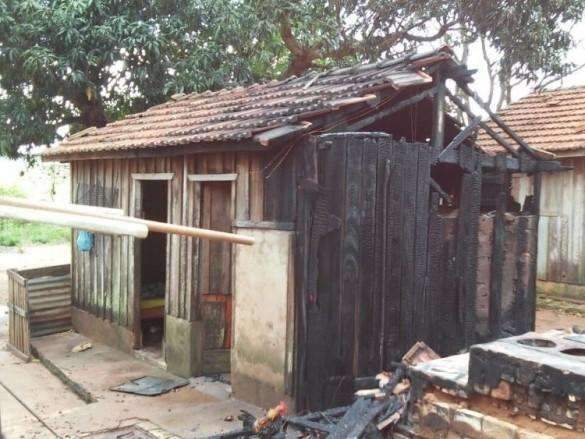 Jovens ficam feridas ao se queimarem durante fabrica&ccedil;&atilde;o de sab&atilde;o de &aacute;lcool
