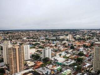Vista da cidade no prédio que recebeu câmera  para monitorar o tempo. (Foto: Marina Pacheco)