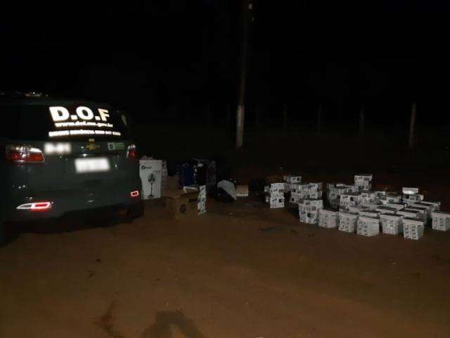 DOF apreende mil ma&ccedil;os de cigarros do Paraguai em &ocirc;nibus na fronteira 