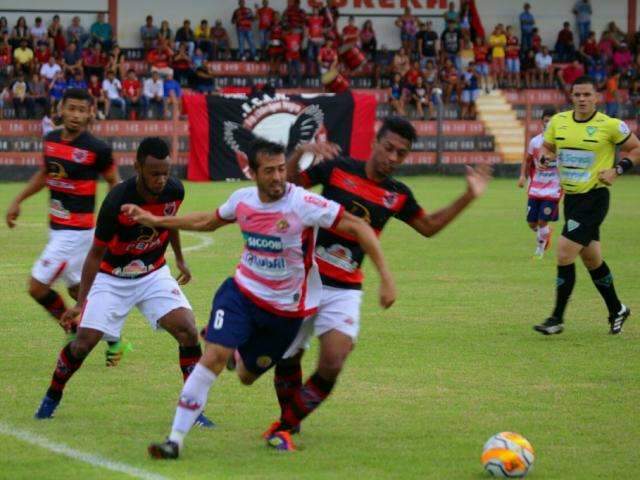 &Aacute;guia Negra e Sete empatam em 0 a 0 mas seguem invictos no estadual