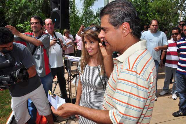  Nelsinho diz que asfalto do Centro ser&aacute; recapeado at&eacute; fim do seu mandato
