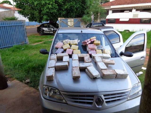 Pol&iacute;cia prende homem com 52 kg de pasta base de coca&iacute;na
