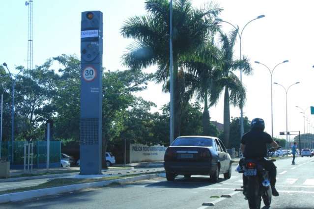 Prefeitura promete quitar d&iacute;vida de R$ 2 milh&otilde;es e radares ser&atilde;o religados