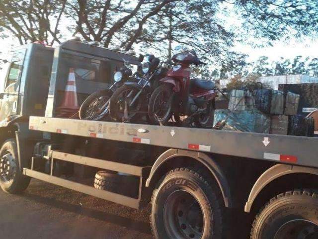 Tr&ecirc;s motocicletas com 236 kg de maconha s&atilde;o apreendidas em blitz