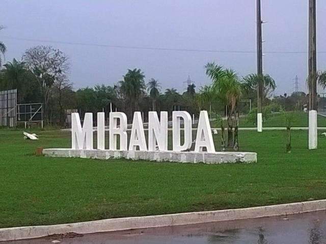 Professores denunciam atraso do pagamento das f&eacute;rias em Miranda 