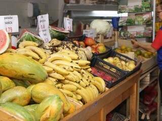 Alimentos impróprios para venda podem ser reaproveitados por instituições assistenciais (Foto: Kísie Ainoã/Arquivo)