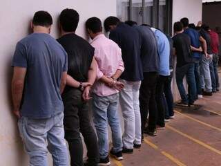 Grupo de 28 jovens foi detido ontem, depois de festinha barulhenta. (Foto: Marcos Ermínio)