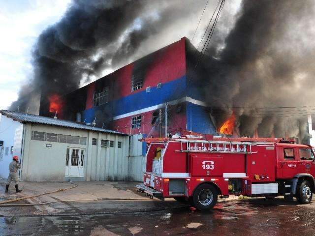 Bombeiros dizem que loja n&atilde;o pediu vistoria para projeto de inc&ecirc;ndio
