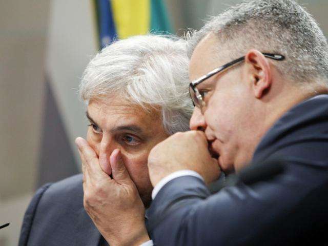 Delc&iacute;dio: de ministro e senador l&iacute;der do Governo a cassado e o 1&ordm; a ser preso