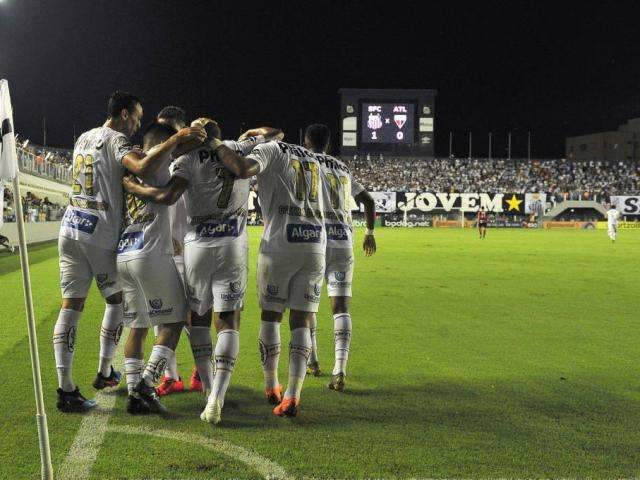 Santos domina, faz 3 a 0 no Atl&eacute;tico-GO e se classifica na Copa do Brasil 