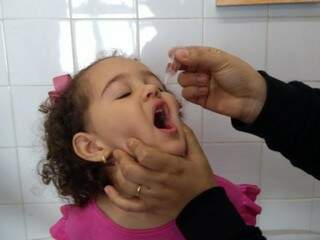Crianças de 12 meses a menores de 5 anos devem ser vacinadas (Foto: PMCG/Divulgação)