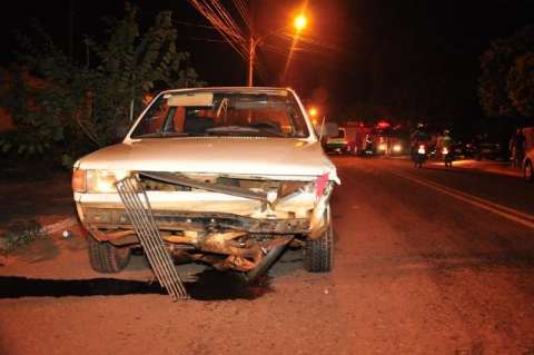 Bombeiros evitam linchamento de motorista após acidente no Tiradentes