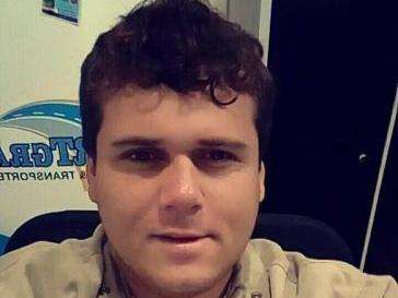 Jovem &eacute; morto com 12 tiros em casa noturna; ci&uacute;me teria motivado crime