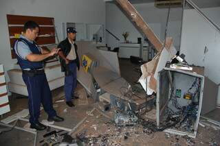 Caixa eletrônico na Vila Nova Bandeirantes foi alvo de bandidos no dia dia 30 de janeiro. (Foto: Fernando da Mata)