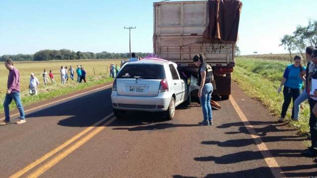 Professor morre ao tentar ultrapassar carreta em faixa cont&iacute;nua na MS-379