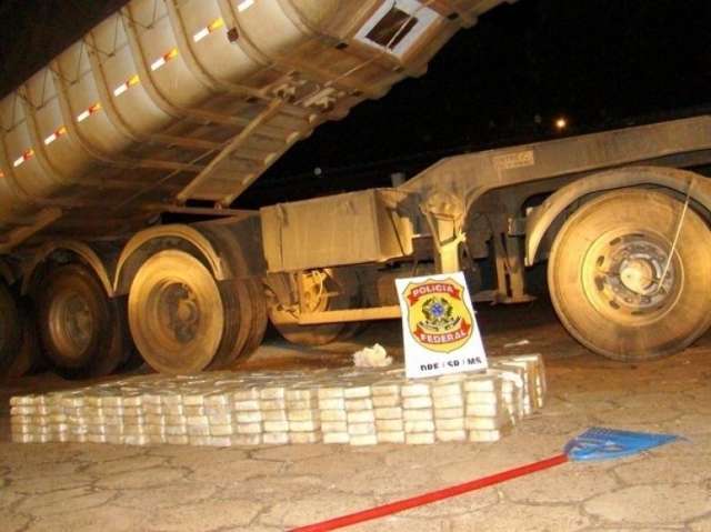 Opera&ccedil;&atilde;o contra tr&aacute;fico internacional de drogas prende 3 pessoas em MS