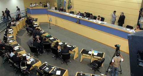 Dona do pr&eacute;dio ocupado pela C&acirc;mara v&ecirc; &ldquo;esperteza&rdquo; em desapropria&ccedil;&atilde;o