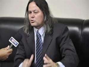 Maior bancada da C&acirc;mara, PMDB escolhe Cabeludo como l&iacute;der