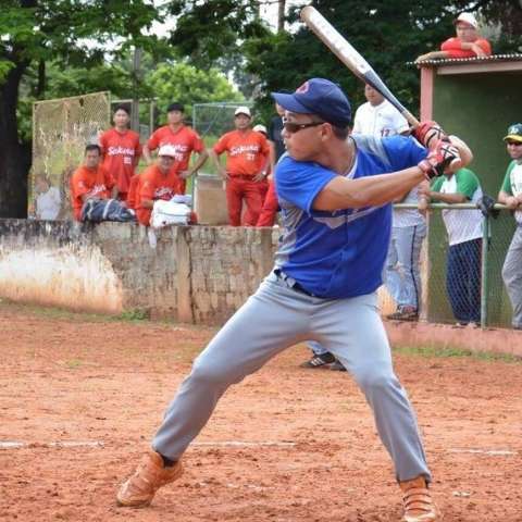 Atleta promove arroz carreteiro para disputar Pan-Americano de Softball