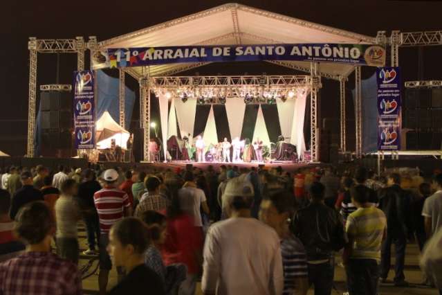 Com chuva, show de Matogrosso &amp; Mathias &eacute; adiado para esta segunda