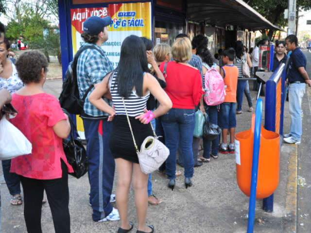 Decreto oficializa fim do dinheiro nos &ocirc;nibus articulados a partir do dia 26