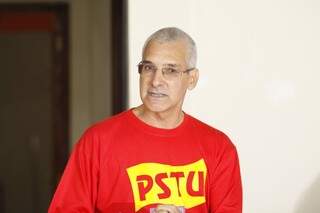Candidato ao Governo, o professor Monje, do PSTU, foi o primeiro a registrar candidatura. (Foto: Cleber Gellio)