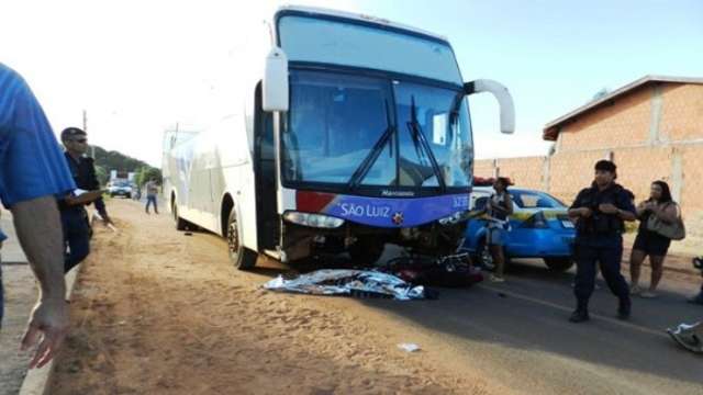 Homem morre em acidente envolvendo moto e &ocirc;nibus em Tr&ecirc;s Lagoas 