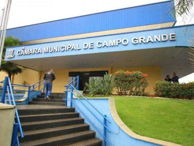 Vereador quer saber custo de sess&atilde;o solene e gera debate na C&acirc;mara