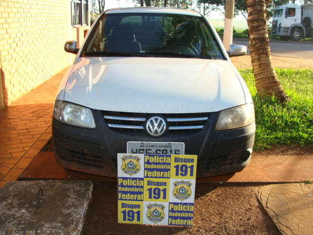  PRF apreende mil pacotes de cigarros e arma de fogo na BR-163