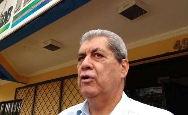 Em reuni&atilde;o do PMDB, Puccinelli diz que s&oacute; sai candidato se for ao governo