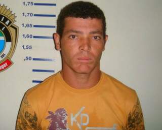 Condenado por assassinato, fugitivo foi localizado em fazenda. (Foto: Divulgação) 