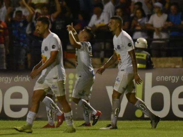 Santos domina partida e garante 3 a 0 sobre o S&atilde;o Bento 