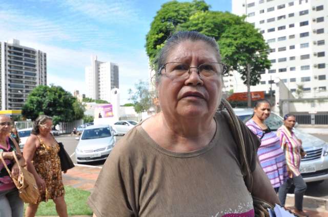 Contribuintes lotam central para tirar d&uacute;vida e pagar IPTU com desconto