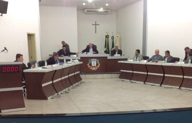 Com novos membros, comiss&atilde;o retoma processo de cassa&ccedil;&atilde;o de vereadores