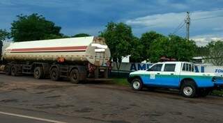 Empresa é multada em R$ 21 mil por transporte ilegal de etanol Empresa é multada em R$ 21 mil por transporte ilegal de etanol