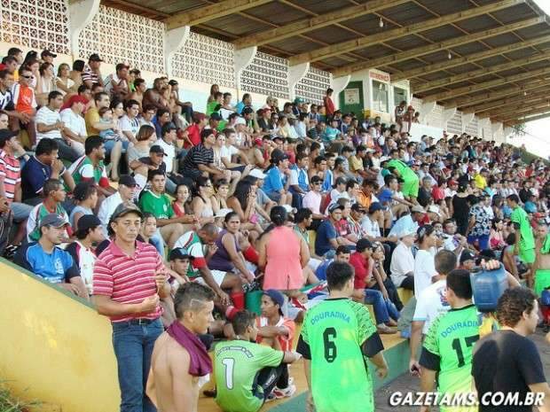 Torneio de futebol su&iacute;&ccedil;o come&ccedil;a dia 17 com premia&ccedil;&atilde;o de R$ 25,5 mil 