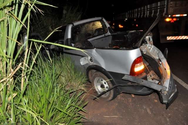 Acidente entre tr&ecirc;s ve&iacute;culos deixa um ferido na MS-134 em Nova Andradina