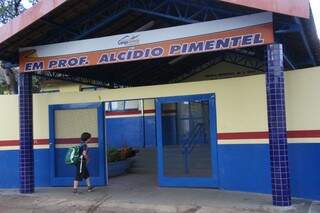 Na escola Alcídio Pimentel, não houve adesão à greve. (Foto: Marcos Ermínio)