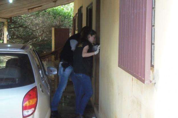 Professor &eacute; morto a pauladas e corpo ainda tem sinais de queimadura