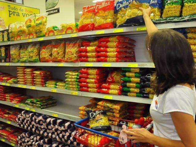 Custo da cesta b&aacute;sica tem queda de 4,7% em um m&ecirc;s, mostra Procon