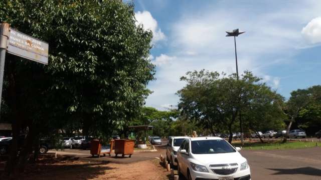 Homem &eacute; encontrado com ferimento na cabe&ccedil;a e pol&iacute;cia suspeita de roubo 